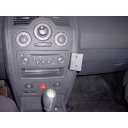 Brodit ProClip Angled mount - Renault Mégane II 2003-2009