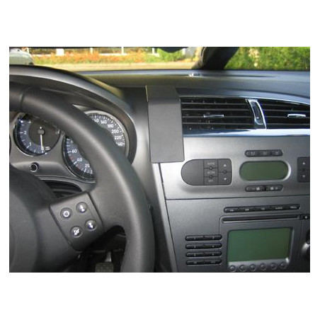 Brodit ProClip Center mount - Seat Leon 2006-2012