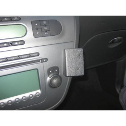 Brodit ProClip Angled mount - Seat Leon 2006-2012