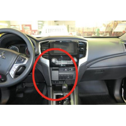Brodit ProClip Center Mount - Mitsubishi L200 20-21 mod.