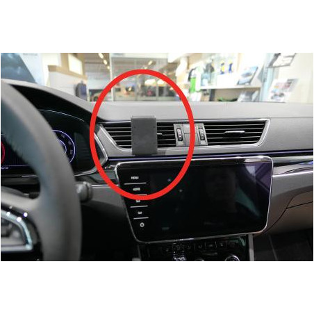 Brodit ProClip Center mount - Skoda Superb 2020