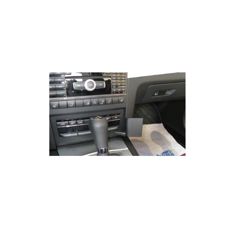 Brodit ProClip Angled mnt Mercedes Benz E-Class multi mod. 10-17 Brodit ProClip Angled mnt Mercedes Benz E-Class multi mod. 10-17