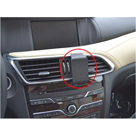 Brodit ProClip Center mount - Infiniti QX30 2017-2019