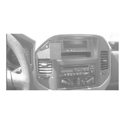 Brodit ProClip Center Mount - Mitsubishi Pajero 2000-2006