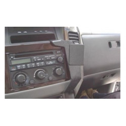 Brodit ProClip Angled Mount - Mitsubishi Pajero 2000-2006