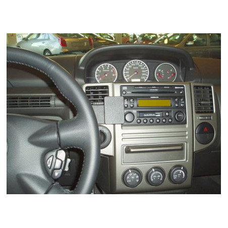 Brodit ProClip Center Mount - Nissan X-Trail 2004-2007