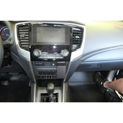 Brodit ProClip Center Mount - Mitsubishi L200 2020 mod.