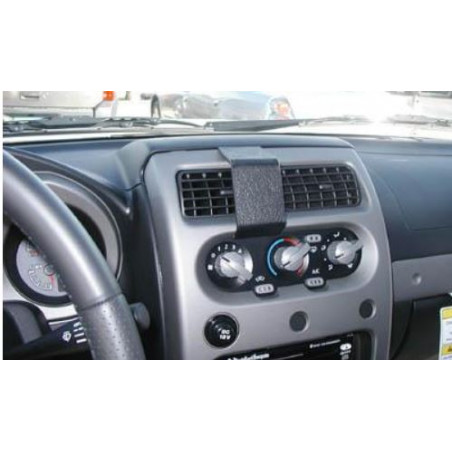 Brodit ProClip Center Mount - Nissan Frontier 2003-2004