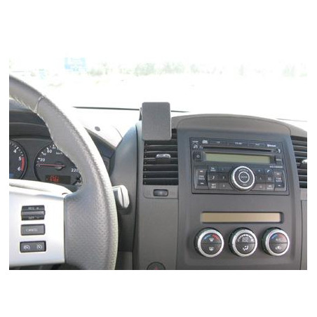 Brodit ProClip Center Mount - Nissan King Cab / Navara 2011-2015